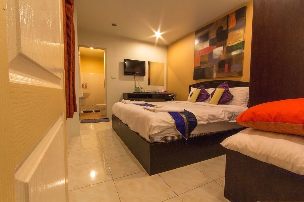 Cool Sea House Hotel Patong Екстериор снимка