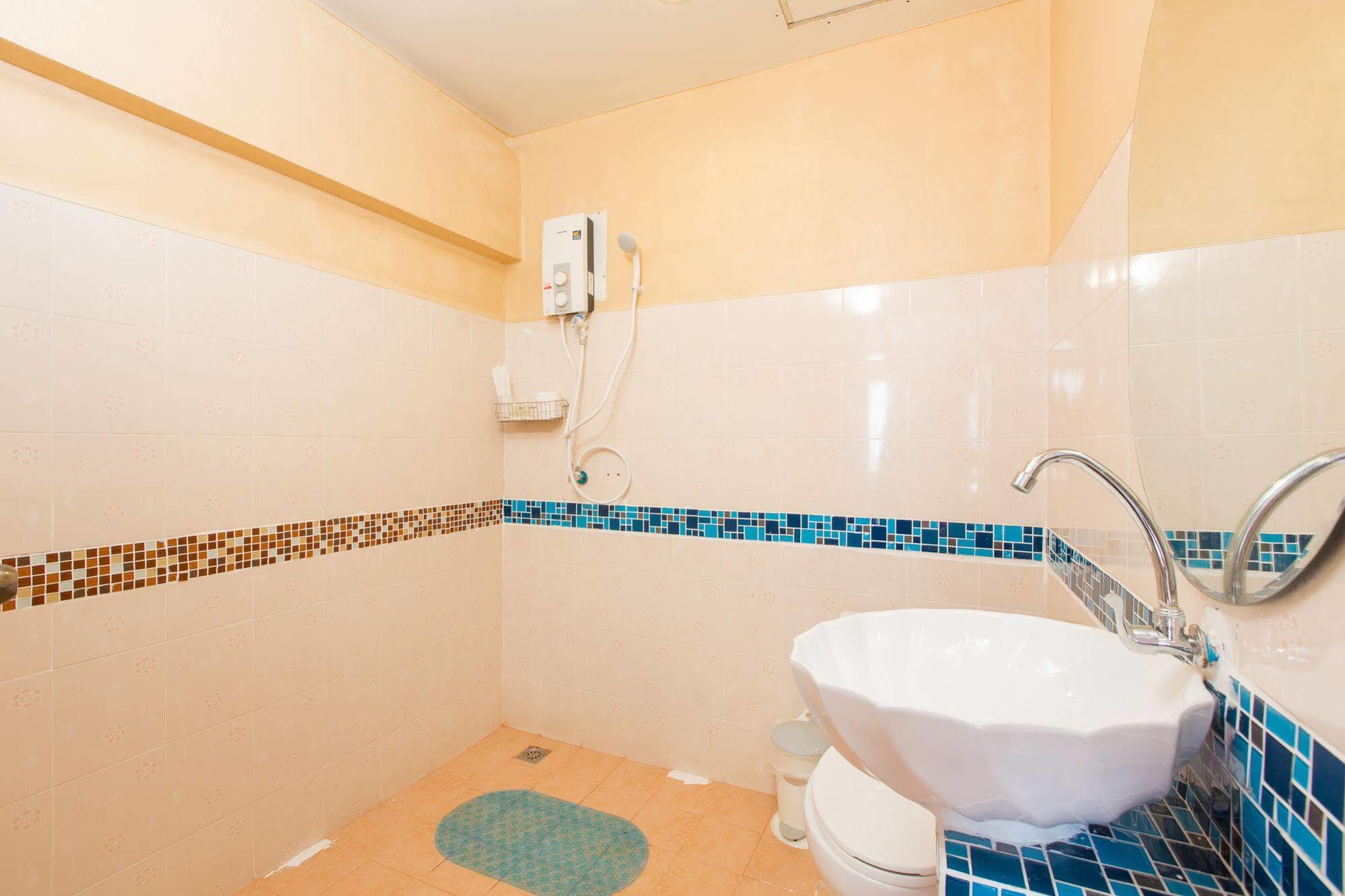 Cool Sea House Hotel Patong Екстериор снимка