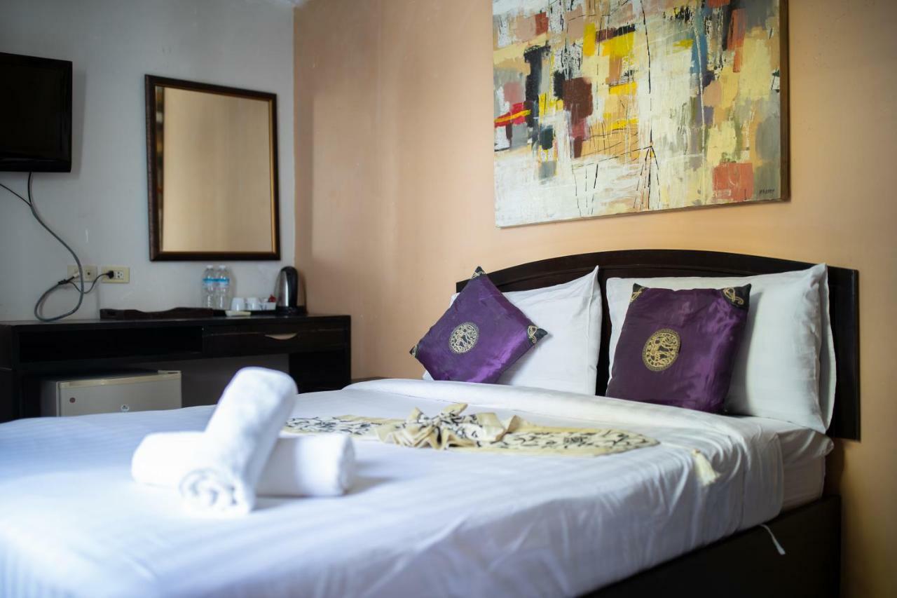 Cool Sea House Hotel Patong Екстериор снимка