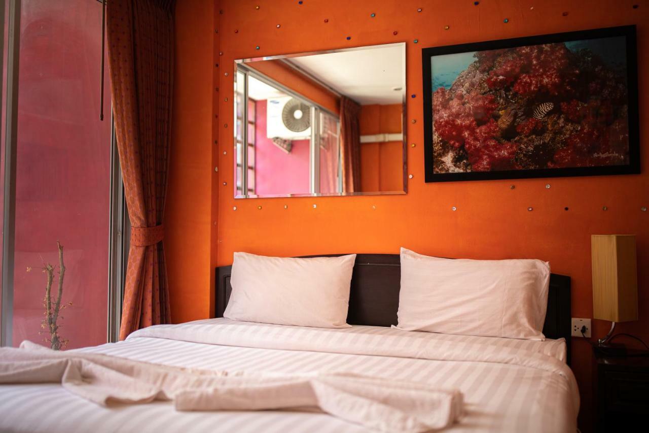 Cool Sea House Hotel Patong Екстериор снимка