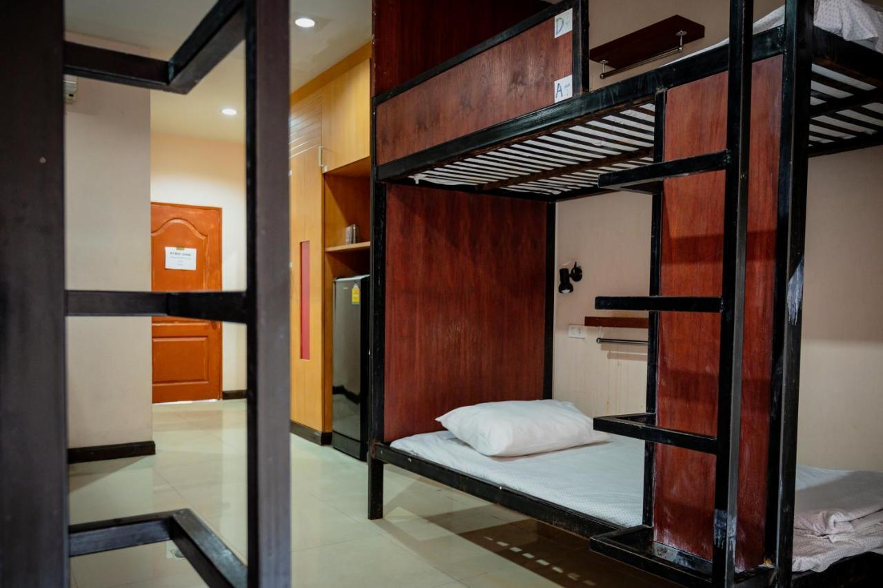 Cool Sea House Hotel Patong Екстериор снимка